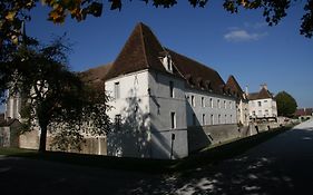 Chateau De Gilly